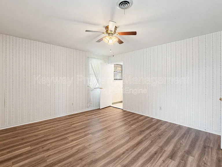 4537 Shawnee Dr — Photo 9