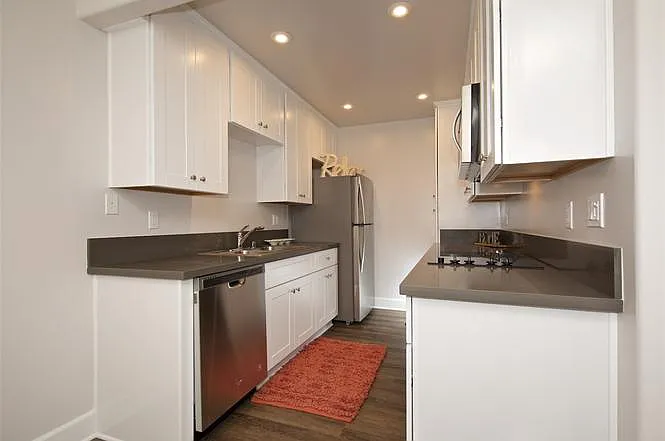 8571 Villa La Jolla Dr #I — Photo 3