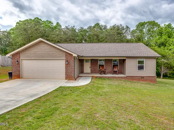 476 Klondike Cir, Kodak, TN 37764