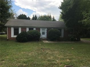305 Pole Creasman Rd, Asheville, NC 28806