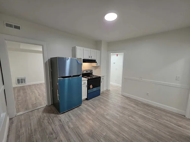 224 Whiting St #2 — Photo 5