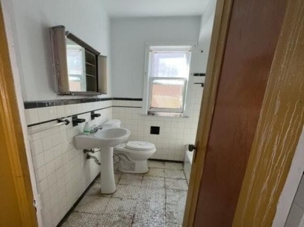 11416 Nottingham Rd, Detroit, MI 48224