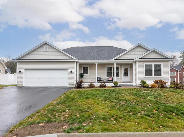 30 Maneta Drive, Saco, ME 04072