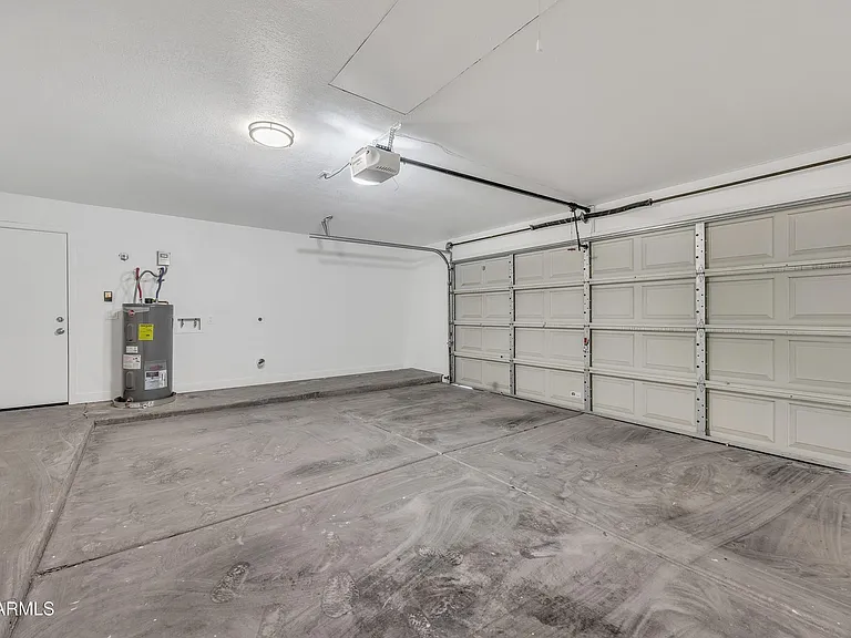 8830 W Saint John Rd — Photo 19