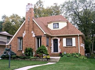 1919 Woodland Ave, Park Ridge, IL 60068