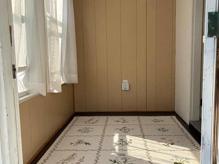 11 Ray Ave — Photo 5