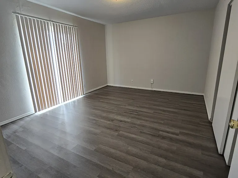 3041 Telegraph Rd — Photo 4