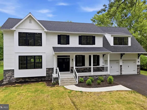 3062 Bradley Rd, Chalfont, PA 18914