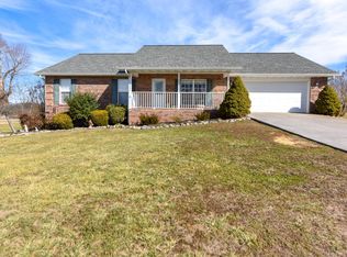 832 Misty View Dr, Maryville, TN 37804