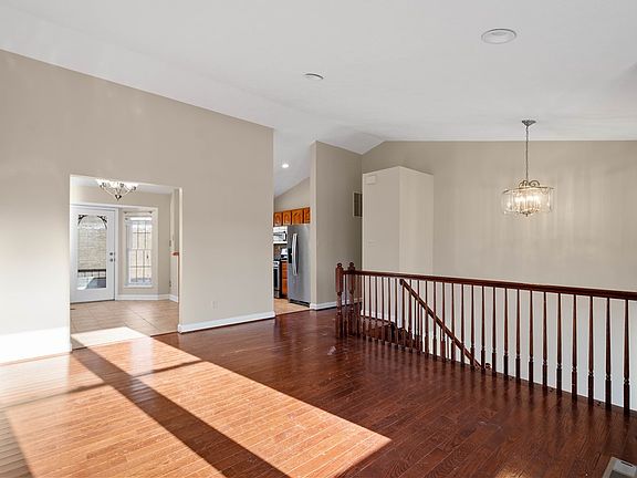 4th image of 118 Vista Dr