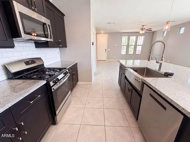 14862 W West Pershing St — Photo 3