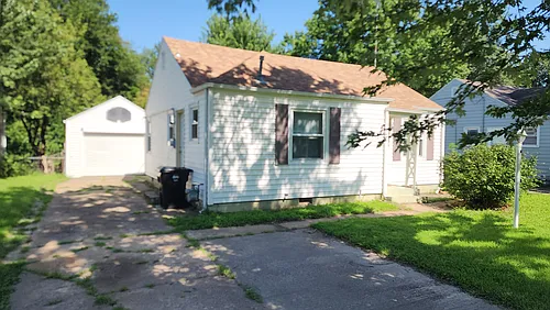 2228 SW Macvicar Ave Photo 1
