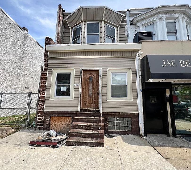 1st image of 551 N 63rd St