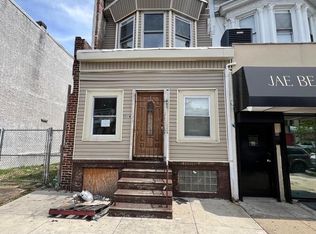 551 N 63rd St, Philadelphia, PA 19151