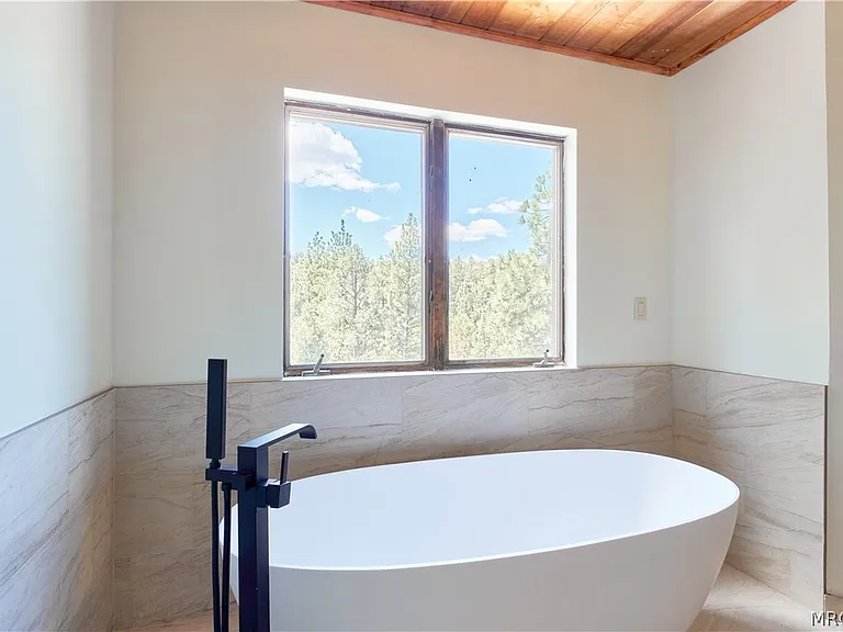509 Wallace Ln — Photo 43