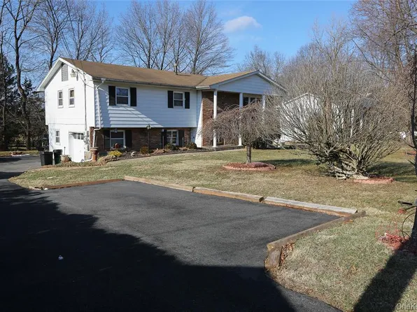 40 Bluefields Ln, Blauvelt, NY 10913