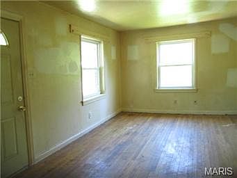 3rd image of 10064 Green Valley Dr