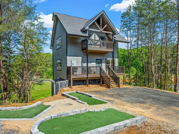 302 Paul Lafollette Way, Sevierville, TN 37876