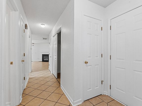5th image of 30 Charnock Way