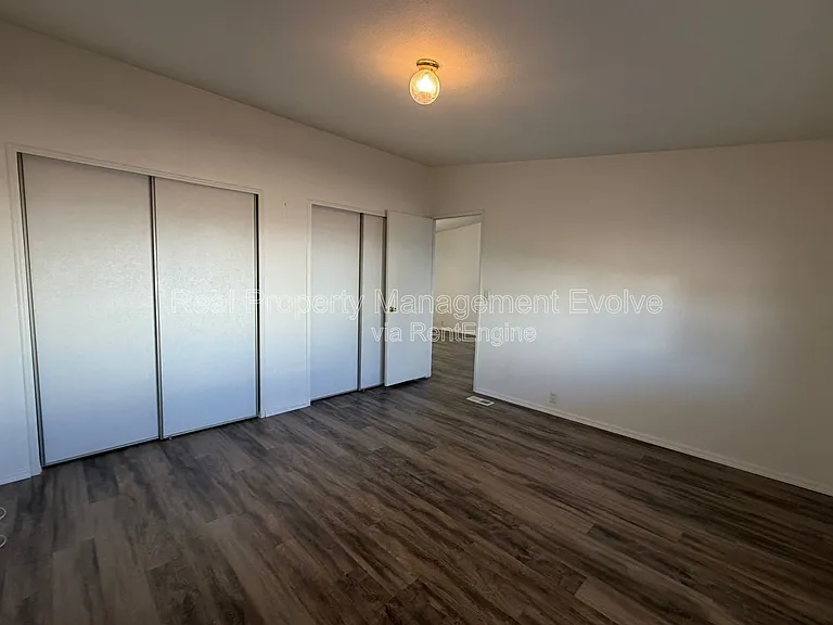 1514 E Muriel Dr — Photo 12