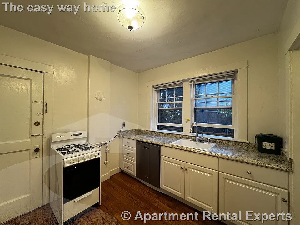 168 Norfolk St #1