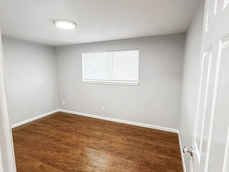 180 Garland Way N — Photo 13