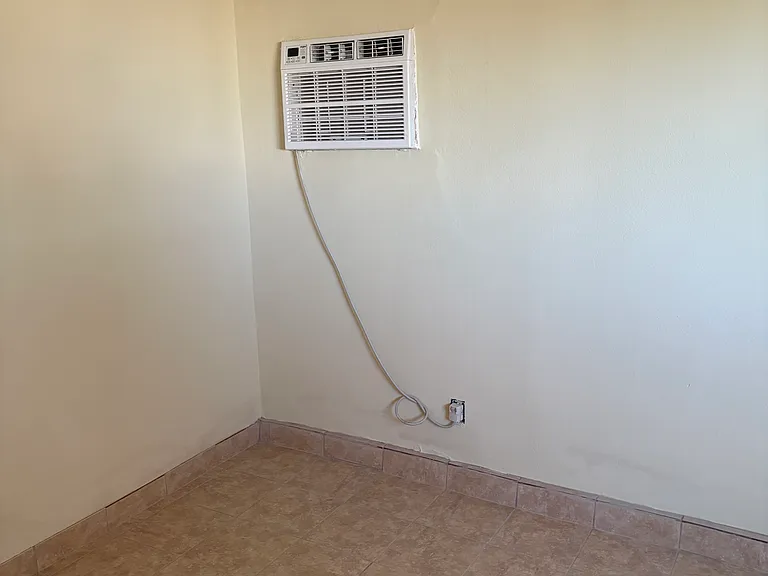 4417 W Bonanza Rd — Photo 14