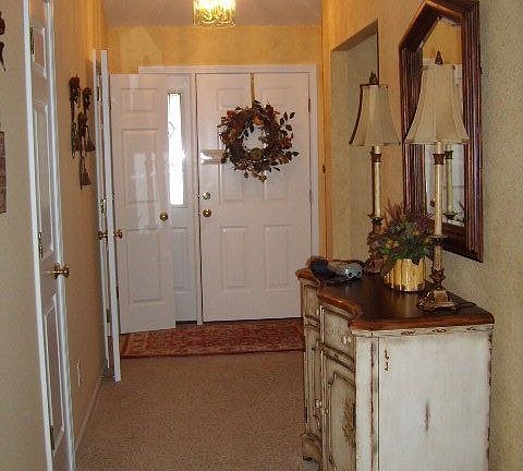 4th image of 805 Strasburg Ct
