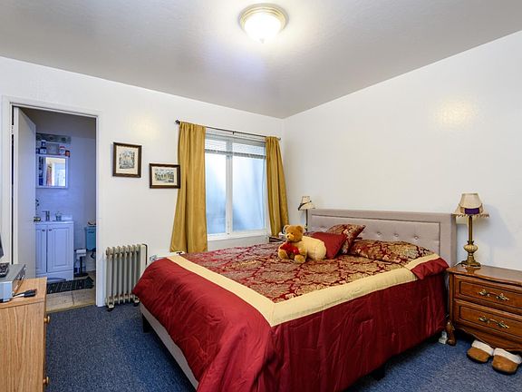4th image of 887 Bellevue Ave