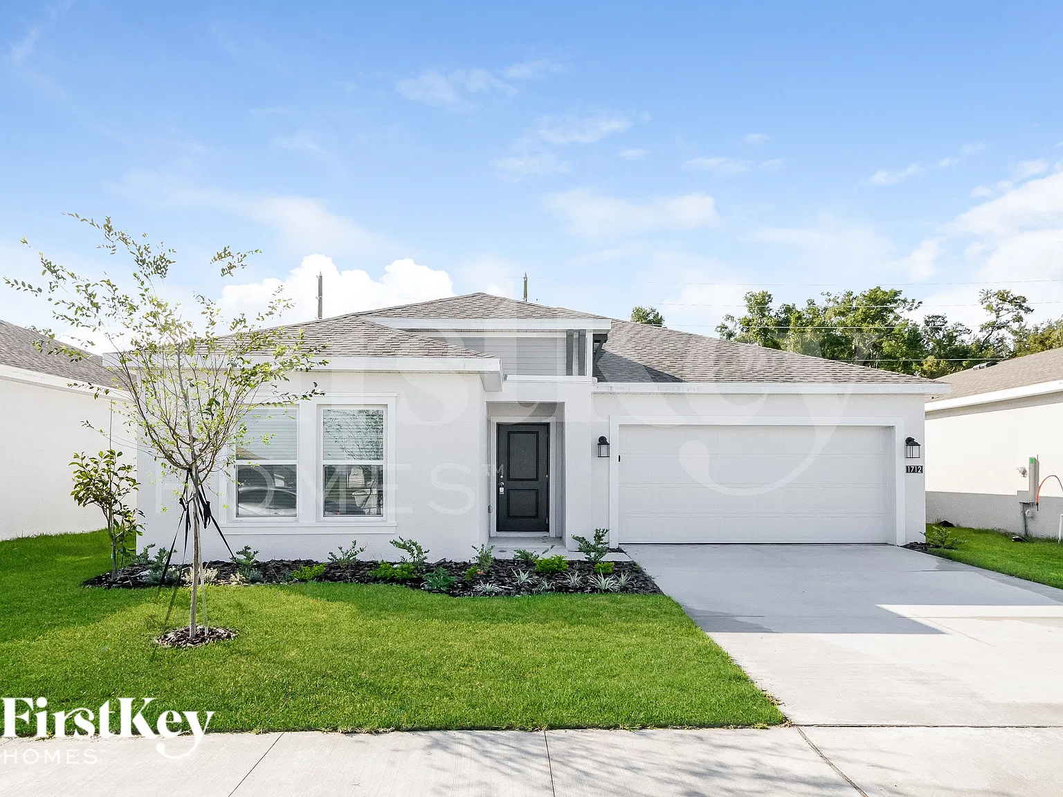4 bed, 2.0 bath, 1936 sqft, $2,265 — Photo 1