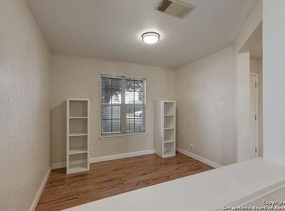 5th image of 3916 Cherokee Blvd