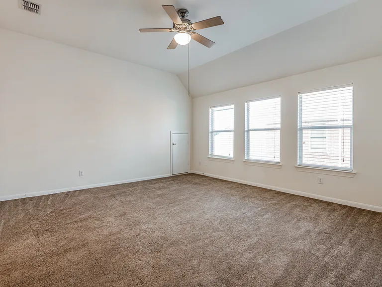 14575 Daneway Dr — Photo 27