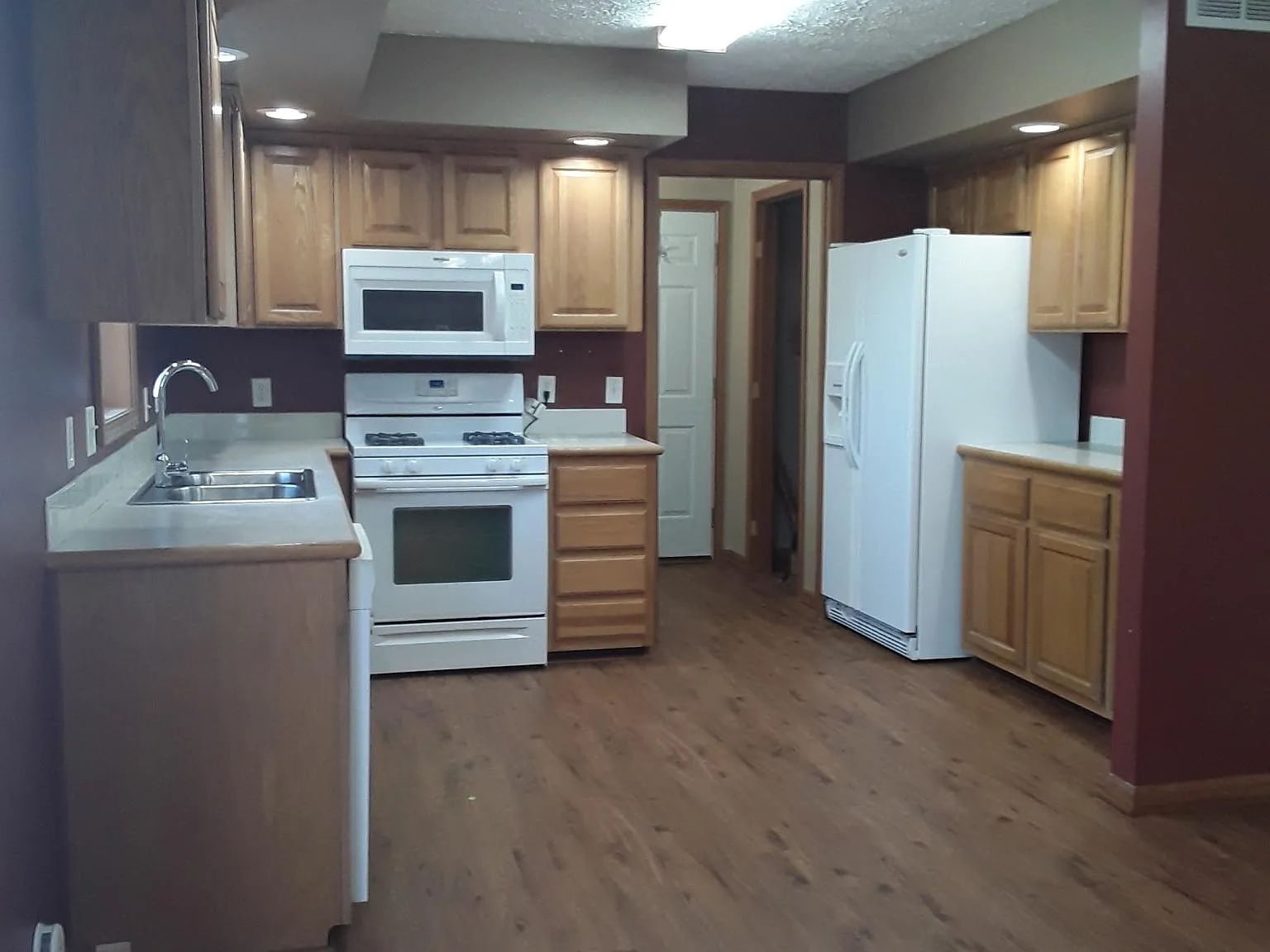 830 Hubble St — Photo 2