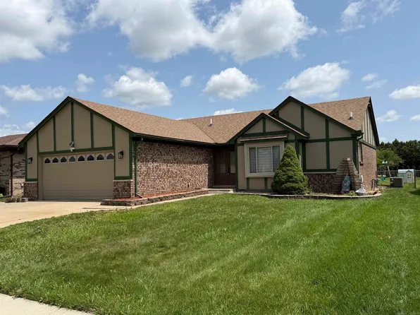 47066 Sanborn Dr, Macomb, MI 48044