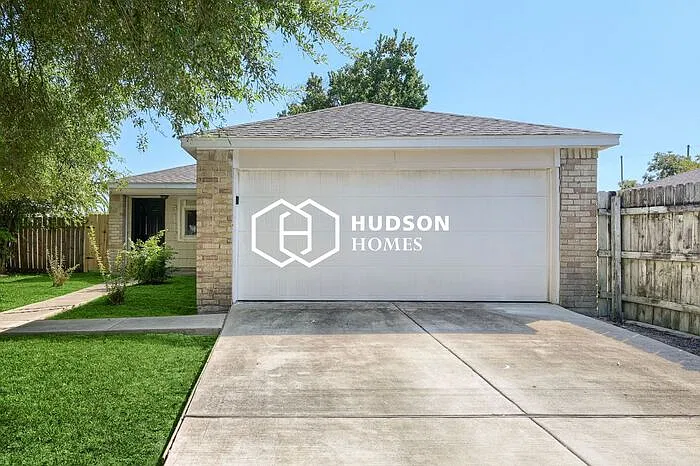 5117 Deborah Ln