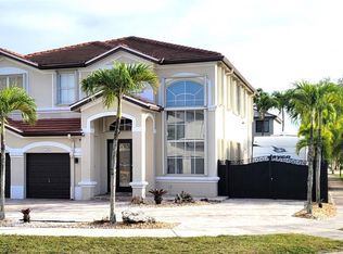 15392 SW 14th Ln, Miami, FL 33194