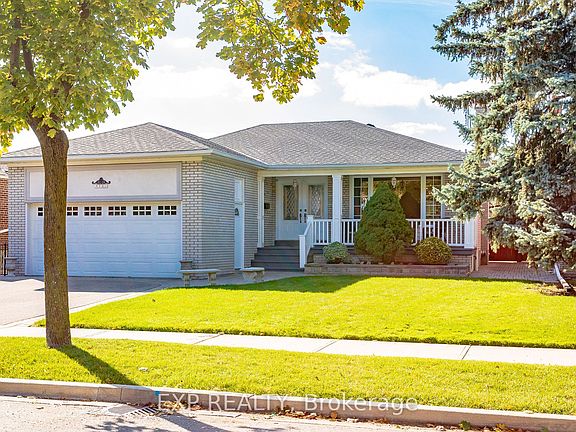 3rd image of 78 Brampton Rd