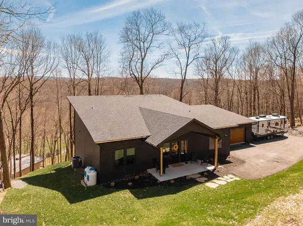 620 Crosby Dr, Oakland, MD 21550