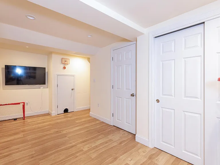 9 P St #1 — Photo 14