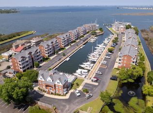 402 N Bay Club Dr #402, Manteo, NC 27954