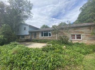10716 McClain Rd, Newton Falls, OH 44444