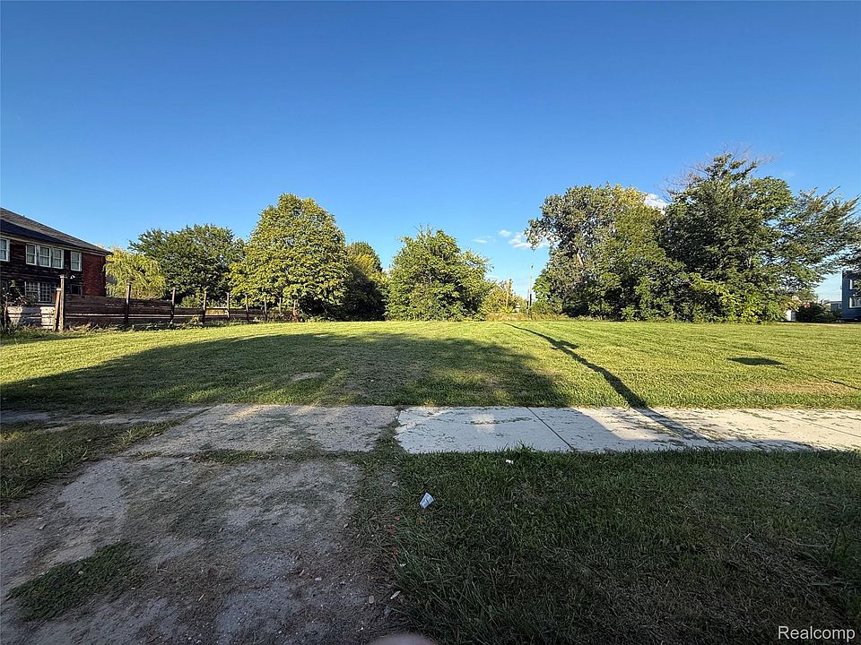1st image of 1584 W Grand Blvd