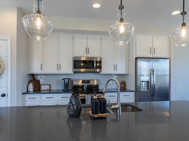 3381 Monterey Dr — Photo 13