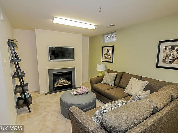 3rd image of 2629 Cedar Elm Dr