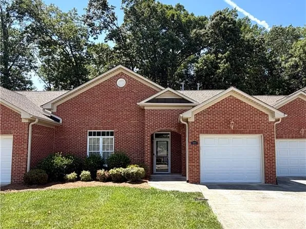 375 Northbridge Dr, High Point, NC 27265