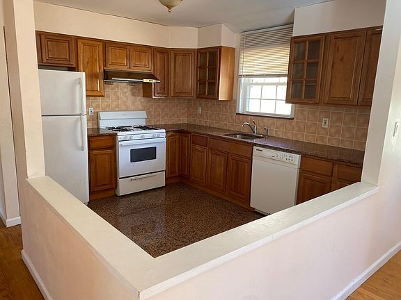 5th image of 244-69 61st Ave #2