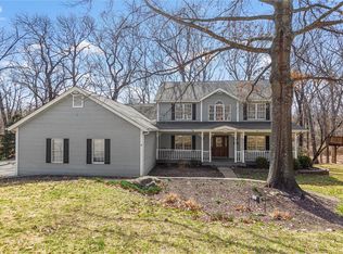 2026 Woodmoor Ridge Dr, Ballwin, MO