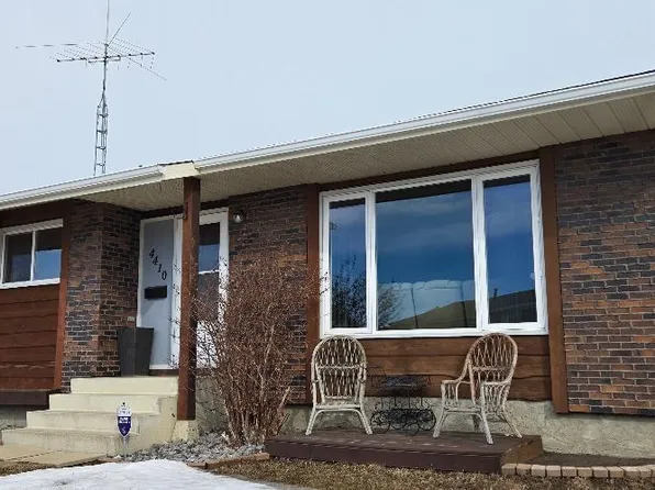 4410 56a Ave, Vegreville, AB T9C 1E2