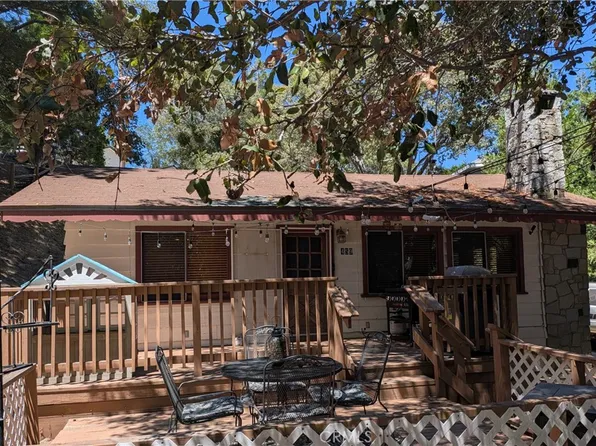 459 Delle Dr, Crestline, CA 92325
