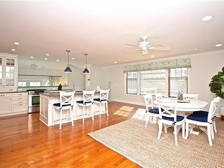 190 Coggeshall Ave — Photo 10